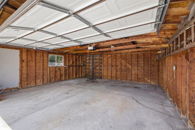 1260 S John Hix Street, Westland, MI 48186