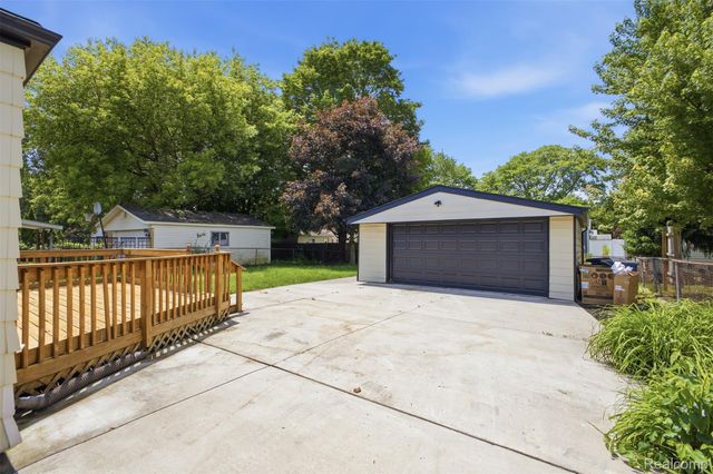 1260 S John Hix Street, Westland, MI 48186