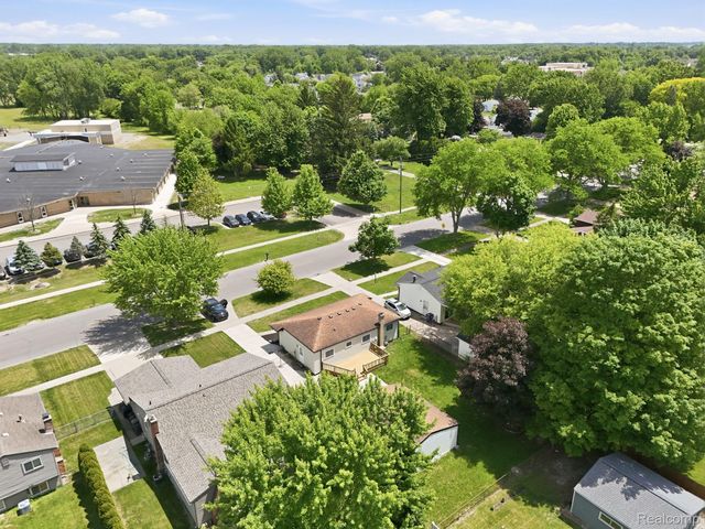 1260 S John Hix Street, Westland, MI 48186