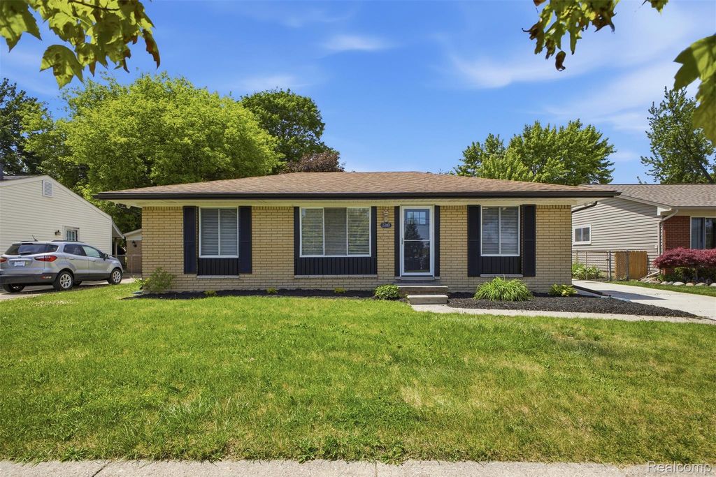 1260 S John Hix Street, Westland, MI 48186