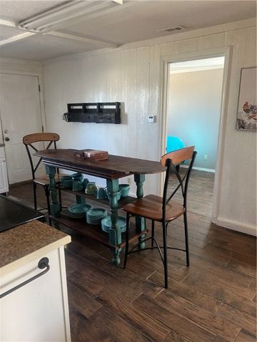 1611 Central Street, Siloam Springs, AR 72761