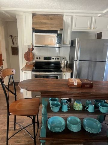 1611 Central Street, Siloam Springs, AR 72761