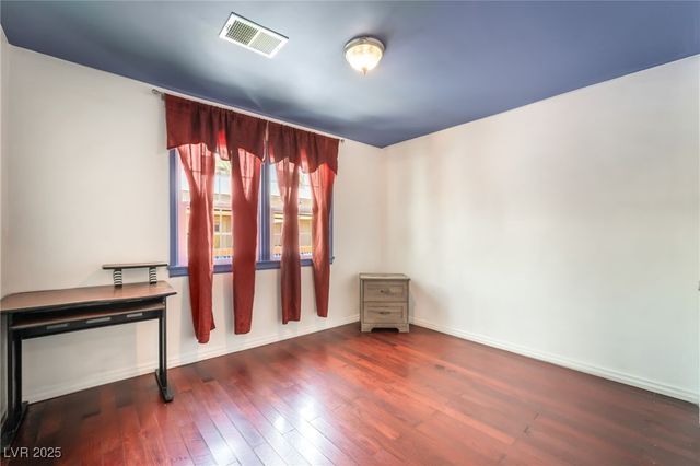 300 North 14th Street, Las Vegas, NV 89101