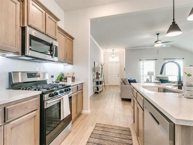 3901 Abingdon Drive, Norman, OK 73026