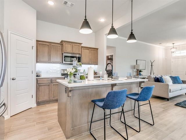 3901 Abingdon Drive, Norman, OK 73026