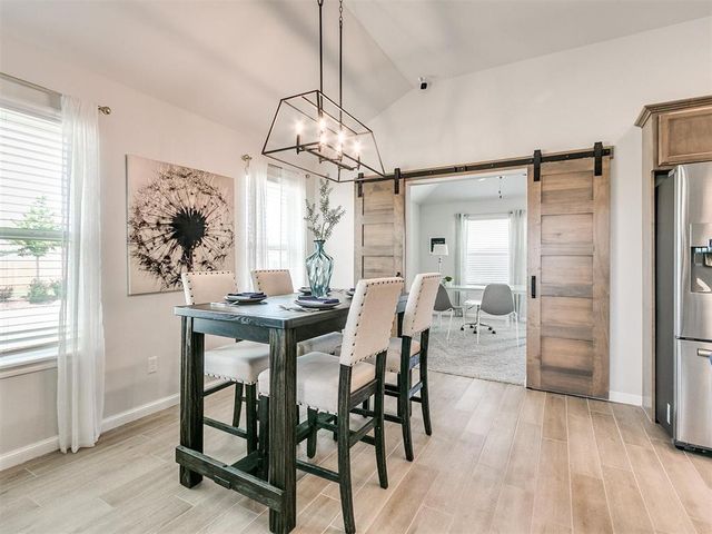 3901 Abingdon Drive, Norman, OK 73026