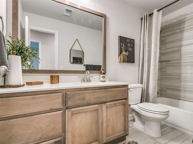 3901 Abingdon Drive, Norman, OK 73026