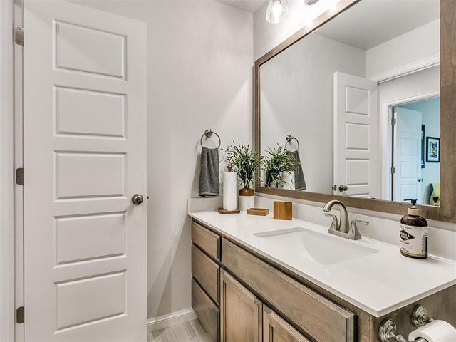 3901 Abingdon Drive, Norman, OK 73026