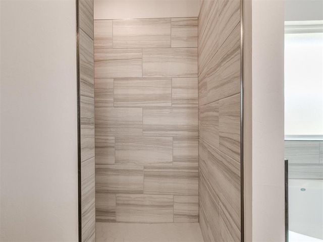 3901 Abingdon Drive, Norman, OK 73026