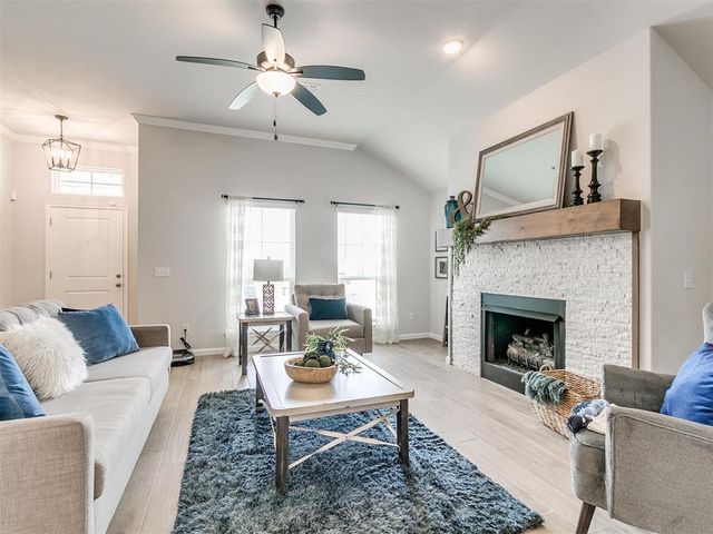 3901 Abingdon Drive, Norman, OK 73026