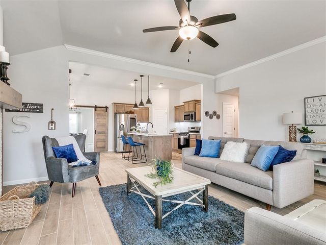 3901 Abingdon Drive, Norman, OK 73026