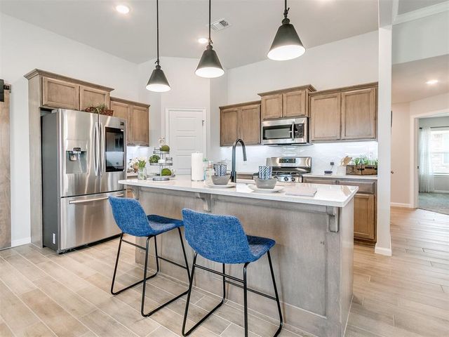 3901 Abingdon Drive, Norman, OK 73026