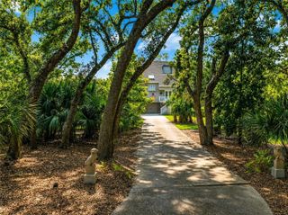 207 Military Road, St. Simons Island, GA 31522