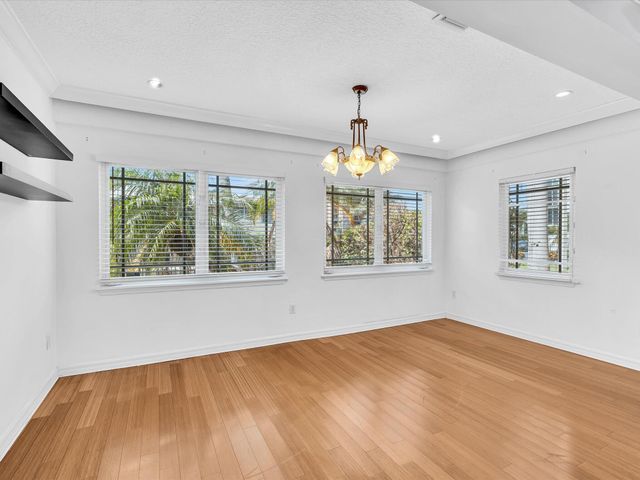 518 N Riverside Drive, Pompano Beach, FL 33062
