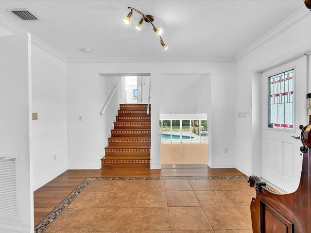 518 N Riverside Drive, Pompano Beach, FL 33062