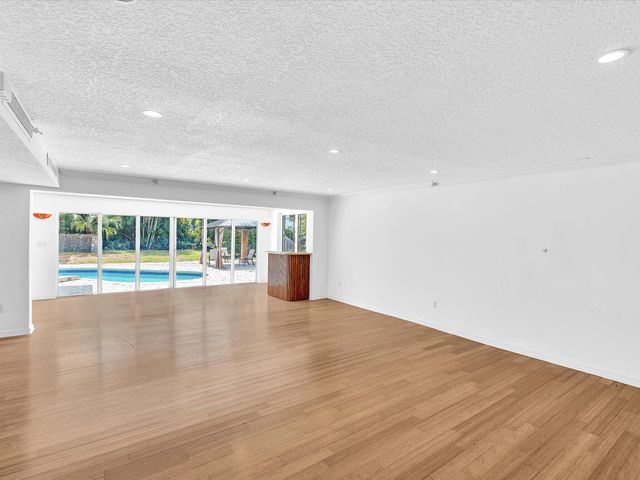 518 N Riverside Drive, Pompano Beach, FL 33062