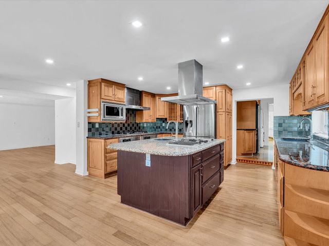 518 N Riverside Drive, Pompano Beach, FL 33062