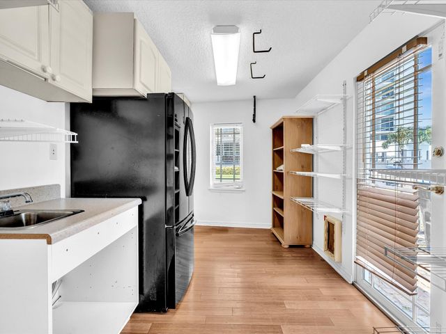 518 N Riverside Drive, Pompano Beach, FL 33062