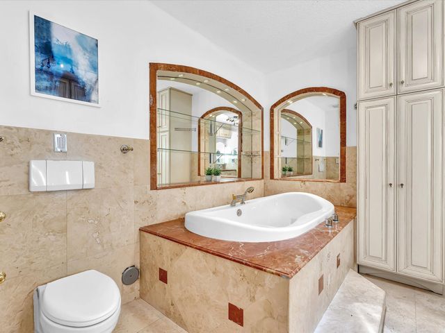 518 N Riverside Drive, Pompano Beach, FL 33062