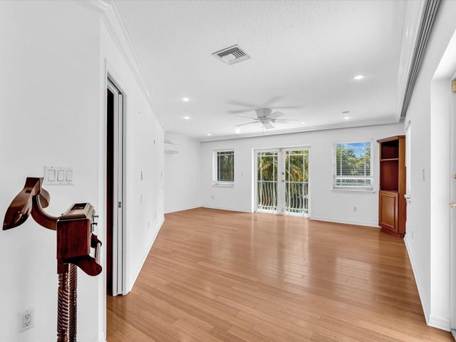 518 N Riverside Drive, Pompano Beach, FL 33062
