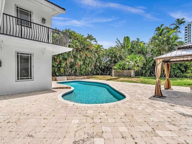 518 N Riverside Drive, Pompano Beach, FL 33062