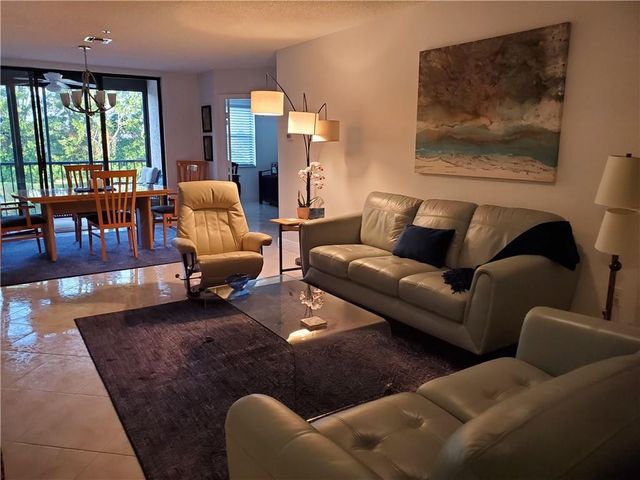 5147 Europa Drive I, Boynton Beach, FL 33437