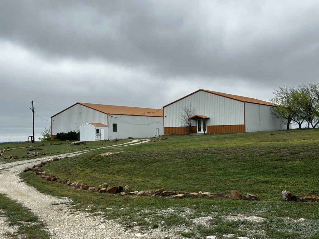 5601 Monroe Highway, Cresson, TX 76035