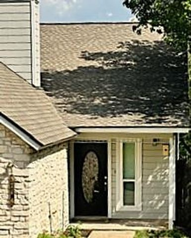 371 Fantail LOOP A, Lakeway, TX 78734