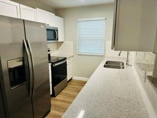 371 Fantail LOOP A, Lakeway, TX 78734