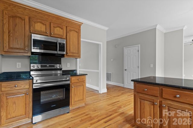 136 Summerchase Lane, Mooresville, NC 28117