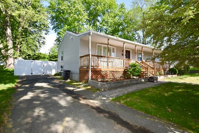 3 Vineland Ave, East Longmeadow, MA 01028