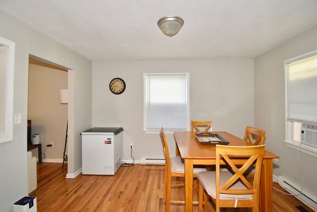 3 Vineland Ave, East Longmeadow, MA 01028