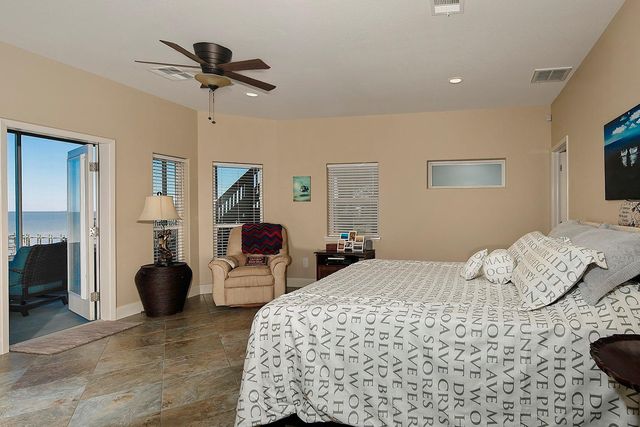 3723 Bayshore Drive, Bacliff, TX 77518