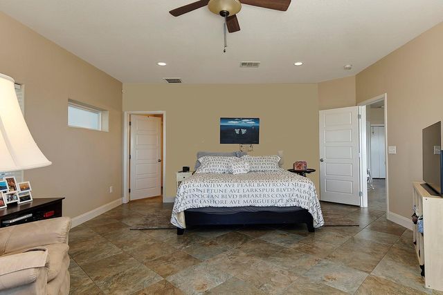 3723 Bayshore Drive, Bacliff, TX 77518