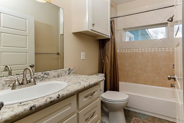 3723 Bayshore Drive, Bacliff, TX 77518