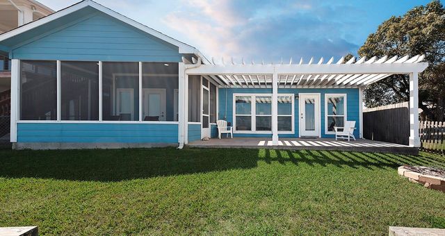 3723 Bayshore Drive, Bacliff, TX 77518