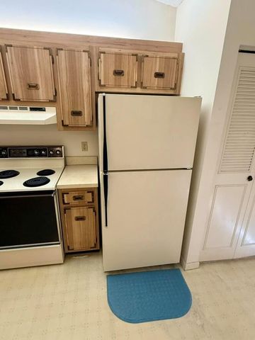 5624 Biscayne Drive, Greenacres, FL 33463