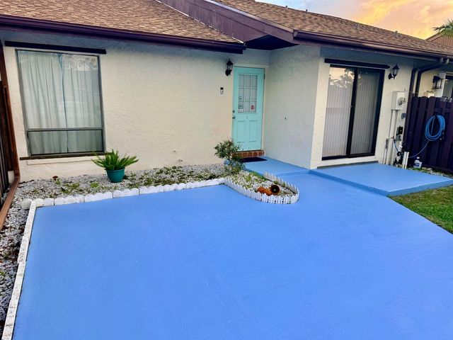 5624 Biscayne Drive, Greenacres, FL 33463