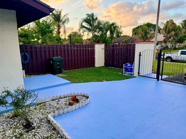 5624 Biscayne Drive, Greenacres, FL 33463