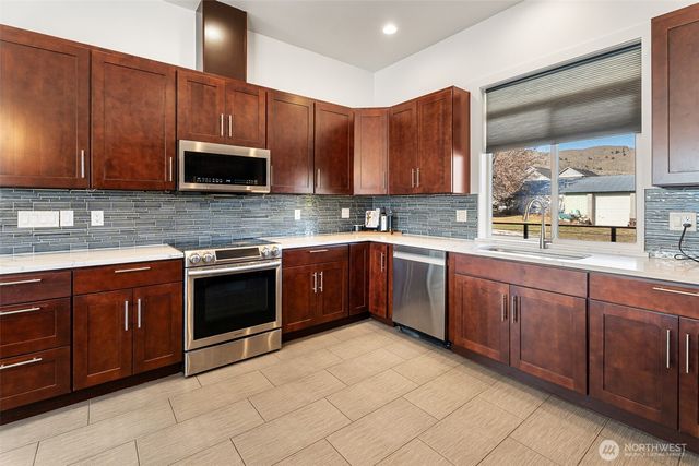 1038 Crest Loop, Entiat, WA 98822