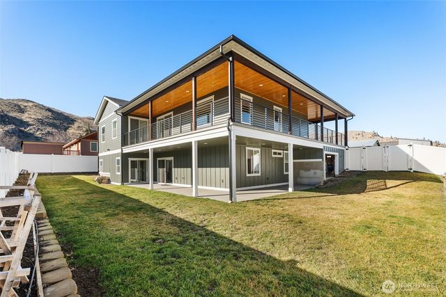 1038 Crest Loop, Entiat, WA 98822