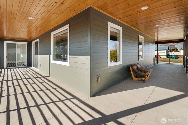 1038 Crest Loop, Entiat, WA 98822