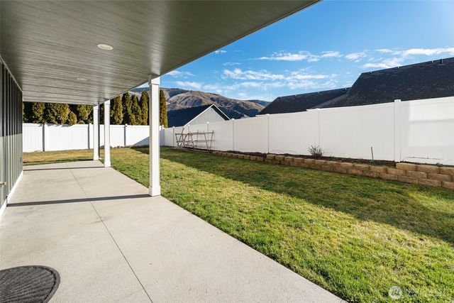 1038 Crest Loop, Entiat, WA 98822