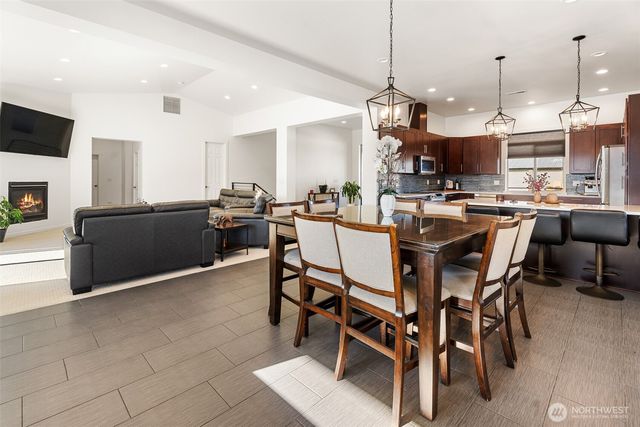 1038 Crest Loop, Entiat, WA 98822