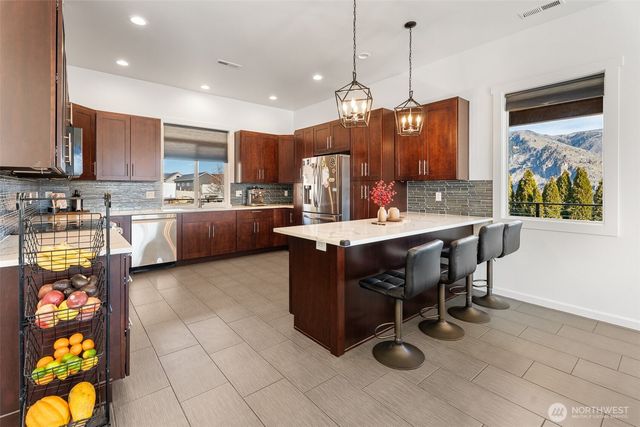 1038 Crest Loop, Entiat, WA 98822