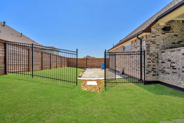 8299 Apache Frst, Garden Ridge, TX 78266
