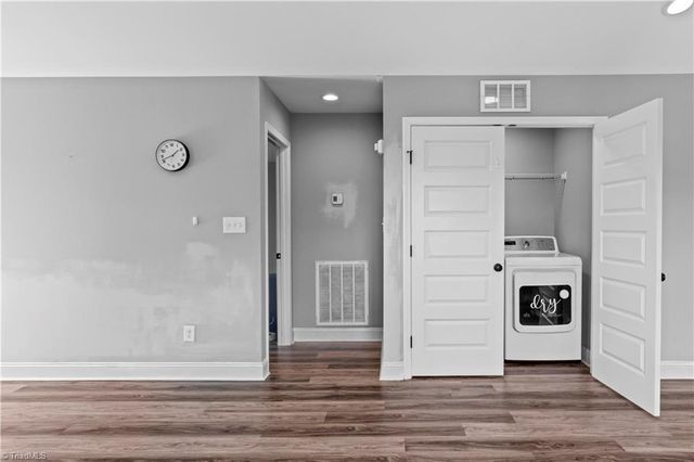 100 Hillside Drive, Thomasville, NC 27360