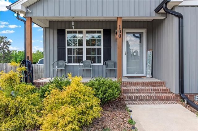 100 Hillside Drive, Thomasville, NC 27360