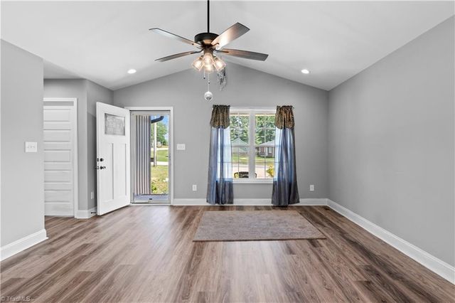 100 Hillside Drive, Thomasville, NC 27360