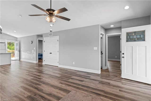 100 Hillside Drive, Thomasville, NC 27360